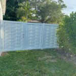 Metal gate